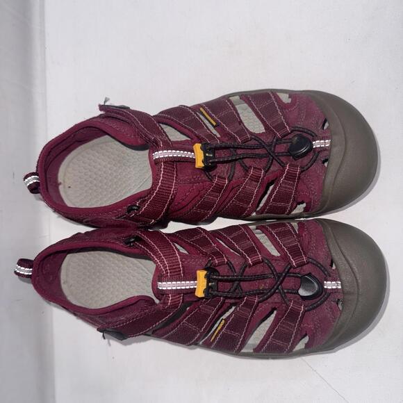 KEEN Newport H2 Mens Burgundy Gorpcore Outdoor Sport Hiking Sandals Shoes Size 6 - Picture 3 of 14
